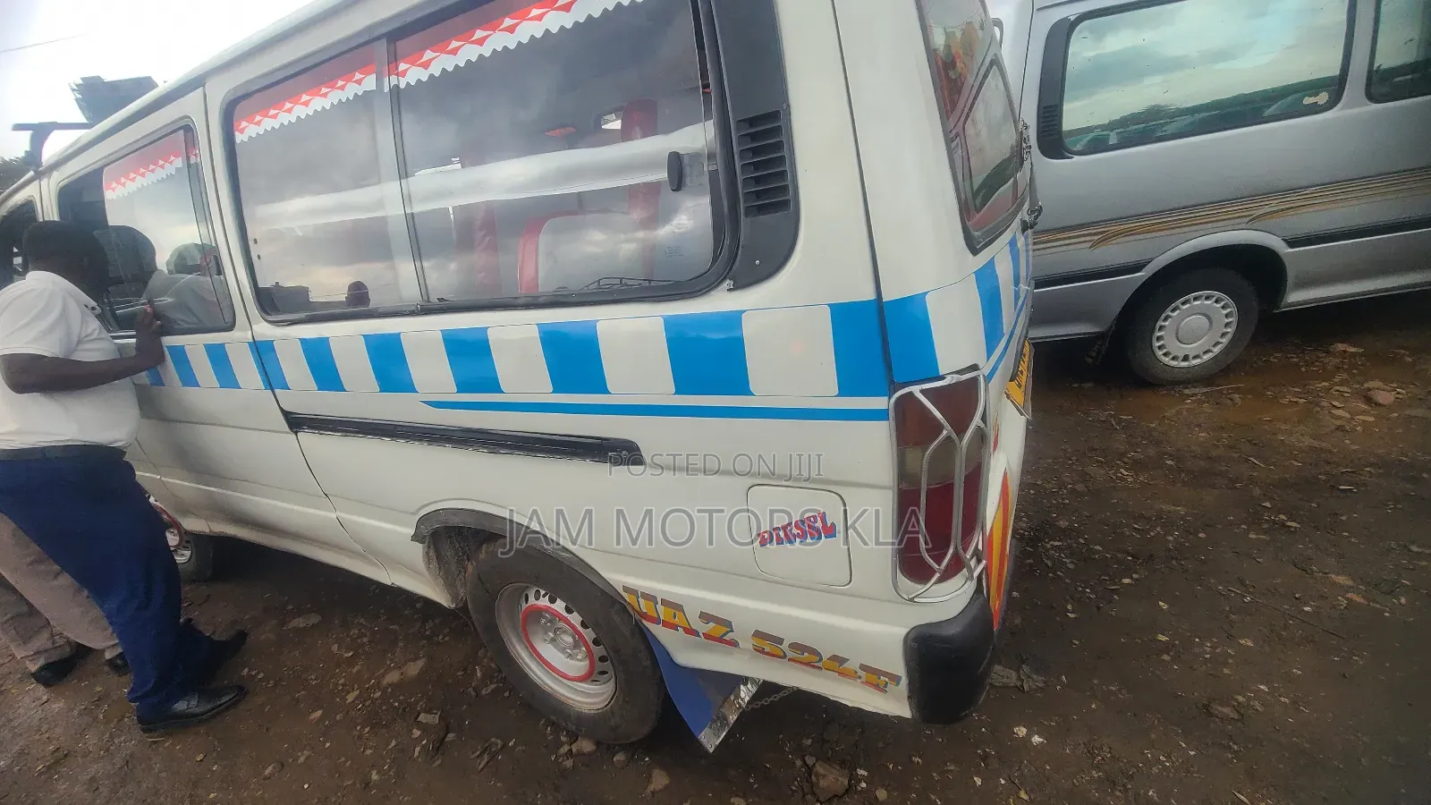 Toyota HiAce 1999 White