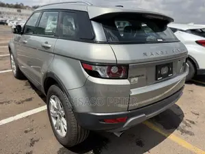 Land Rover Range Rover Evoque Pure AWD 5-Door 2013 Gray