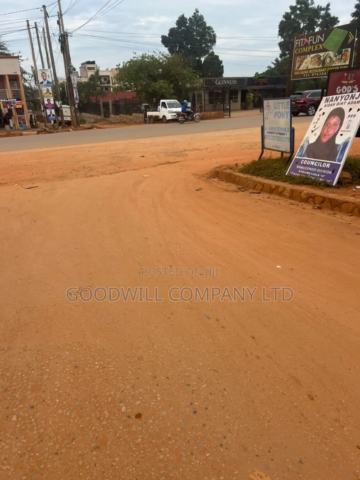 25 Decimals (100*100ft) Plot of Commercial Land in Kira on Tarmac