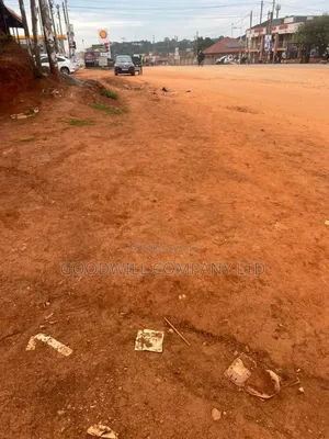 25 Decimals (100*100ft) Plot of Commercial Land in Kira on Tarmac
