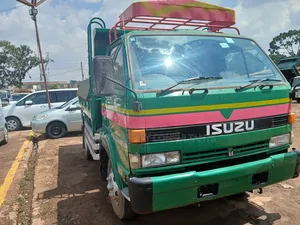 Iisuzu Tipper Dumper With Perfect Diesel Engine Body Good