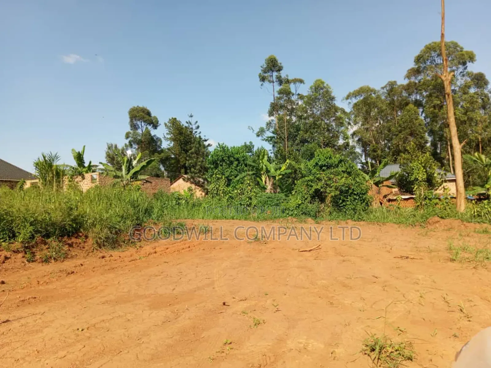 Bombo Road – Matugga: 4 Acres for Sale in Matugga – Kiryowa