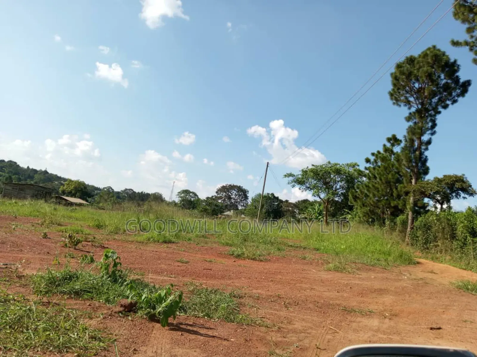 Bombo Road – Matugga: 4 Acres for Sale in Matugga – Kiryowa