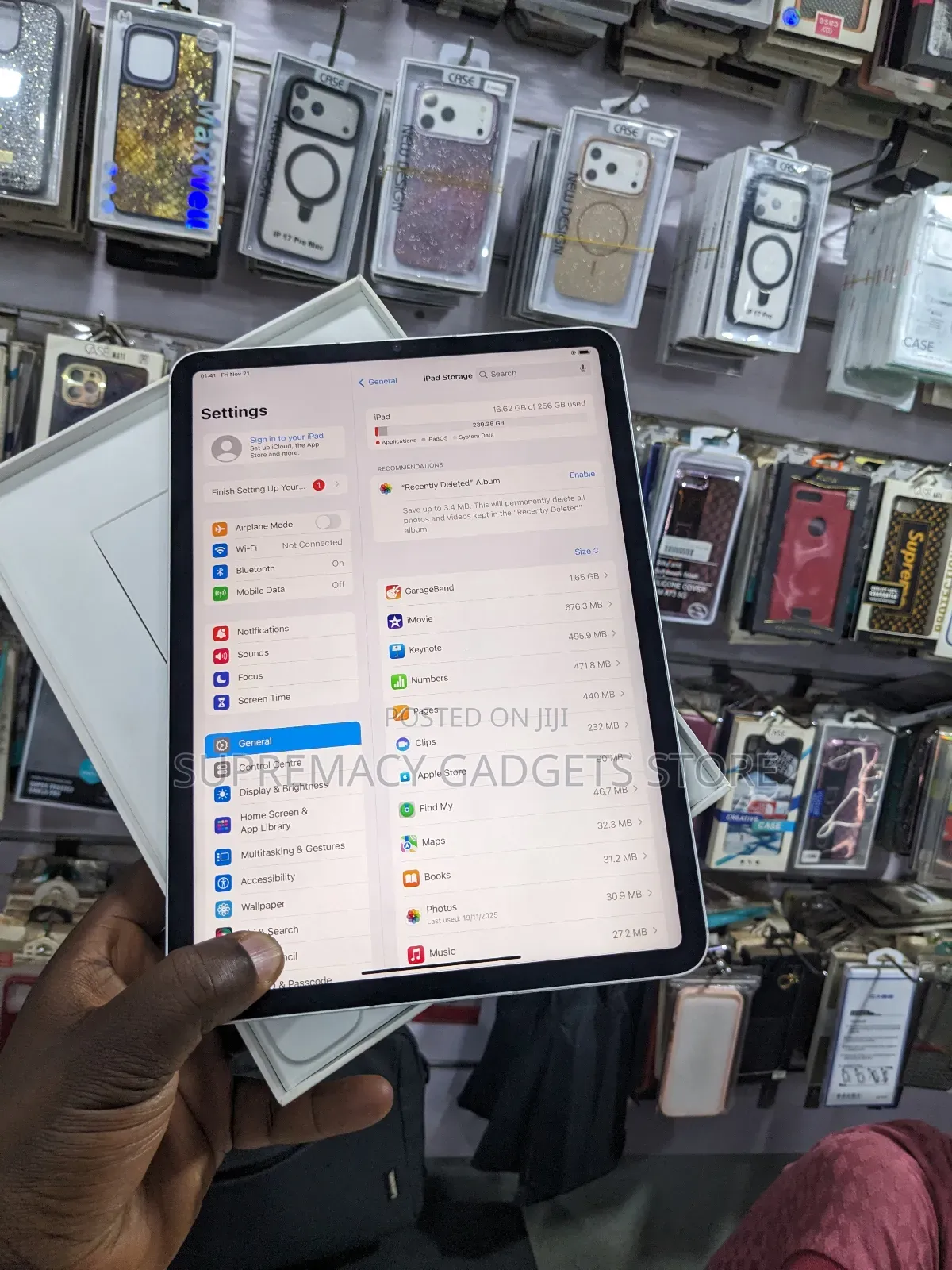 Apple iPad Pro (2022) 256 GB Silver