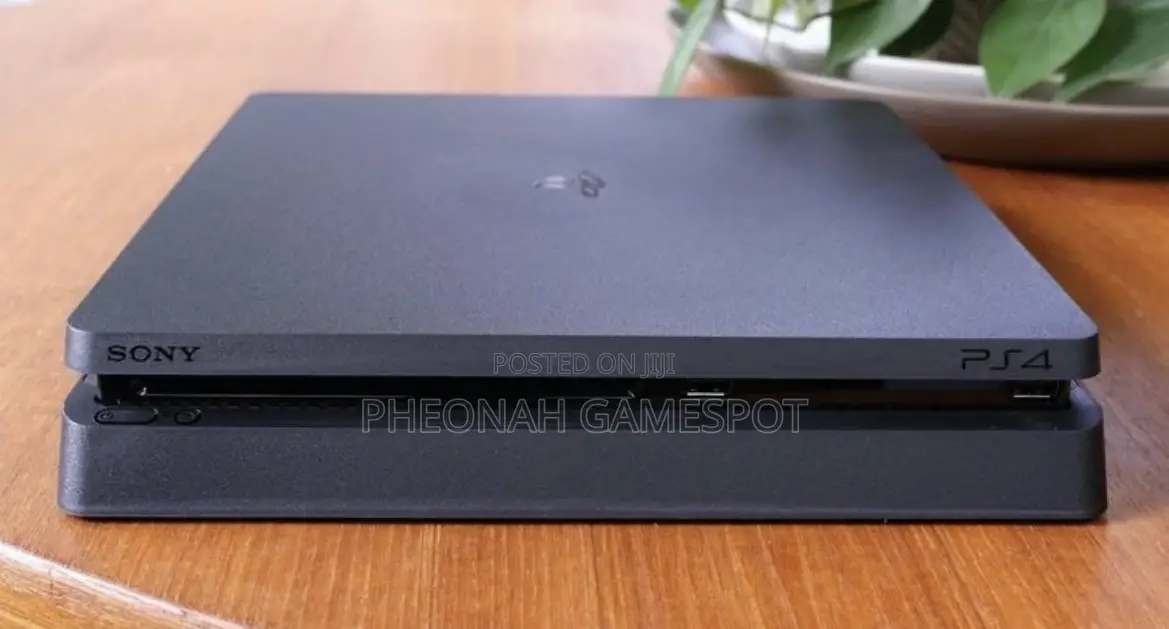 Ps4 With 2 Controllers and 10 Games, Works Perfectly, Ready Now.