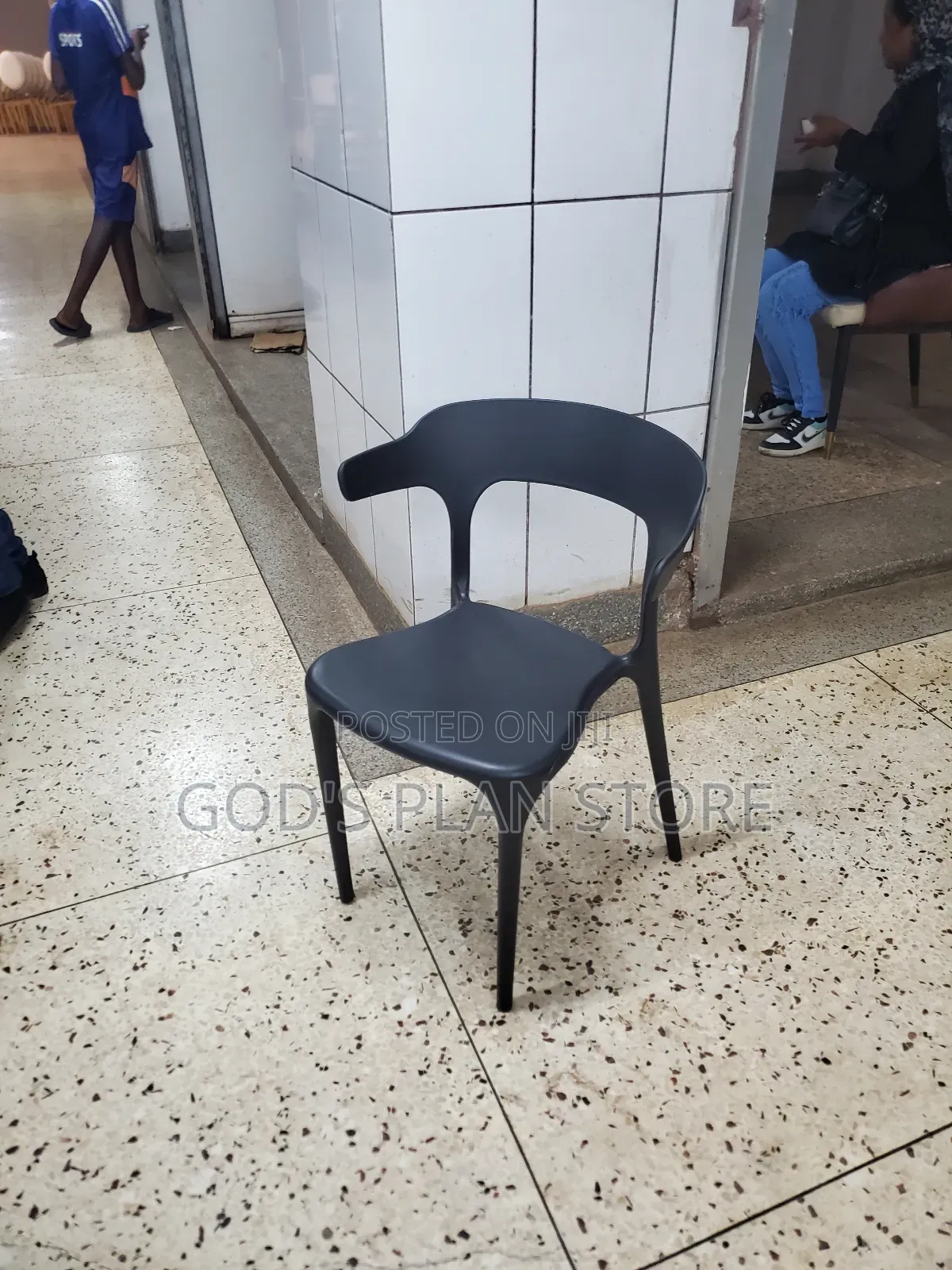 Waiting Plastic Chairs Plastic Chairs Black
