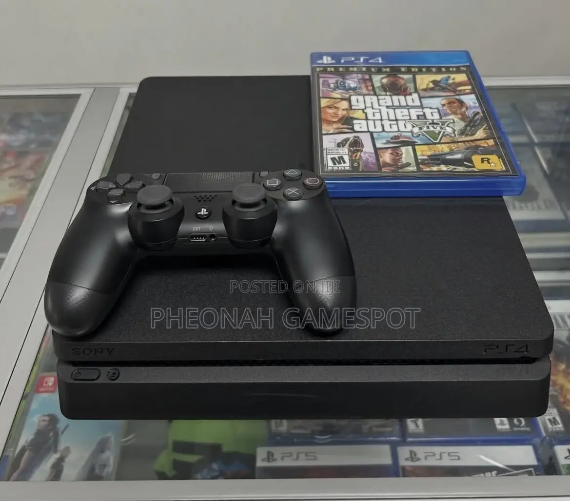 Ps4 With 2 Controllers and 19 Games, Clean and Ready Instantly.