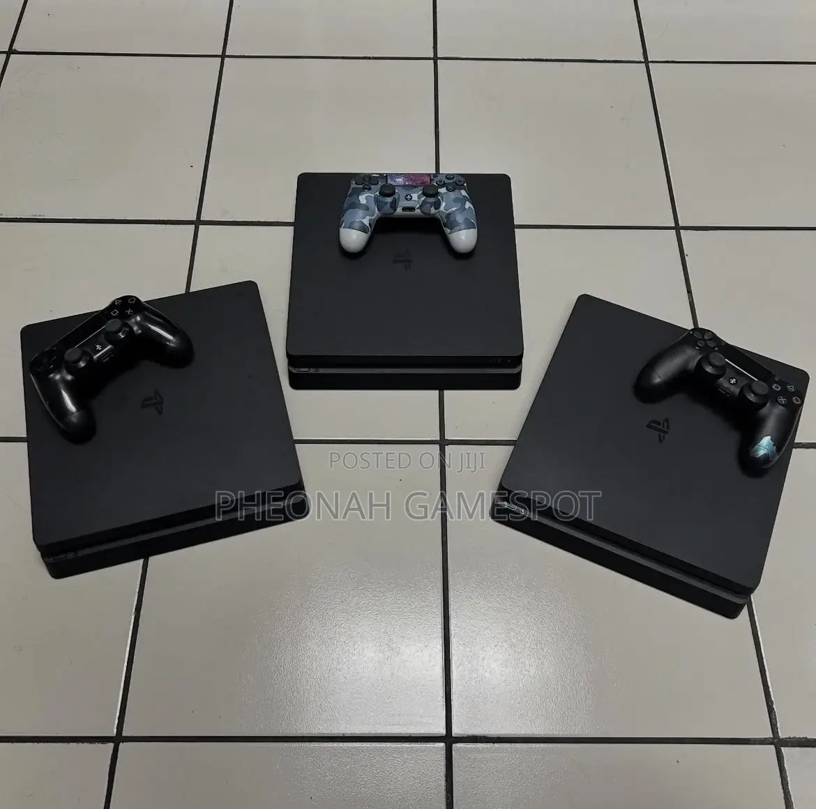 Ps4 With 2 Controllers and 14 Games, Smooth Setup Ready to Enjoy.