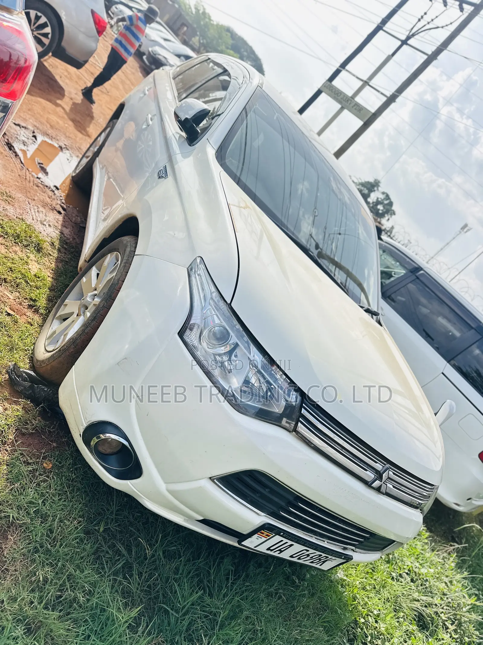 Mitsubishi Outlander 2.0 PHEV AWD 2013 White