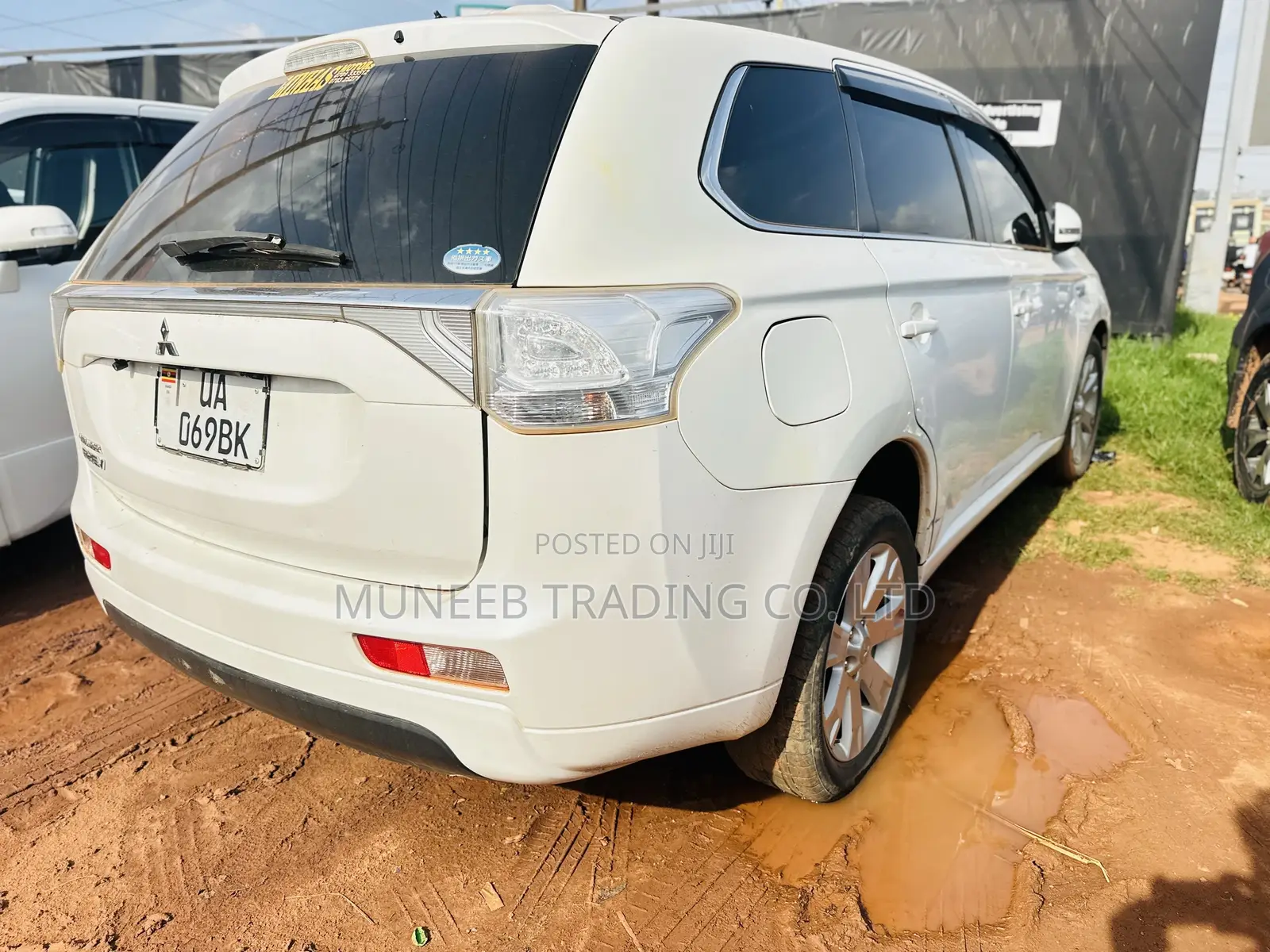 Mitsubishi Outlander 2.0 PHEV AWD 2013 White