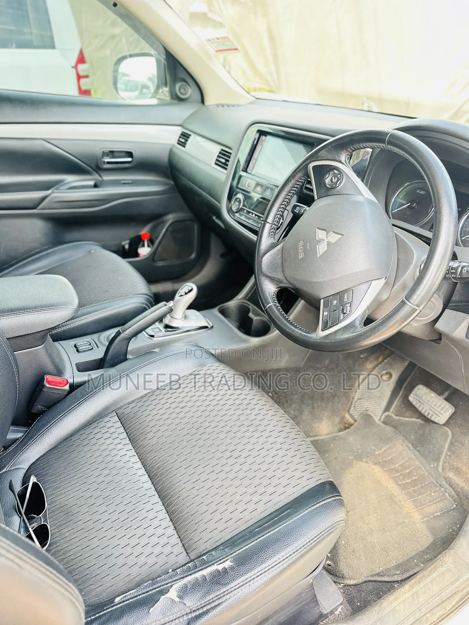 Mitsubishi Outlander 2.0 PHEV AWD 2013 White