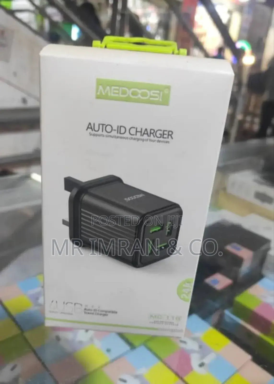 Medoosi Auto-Id 4ports Travel Charger.