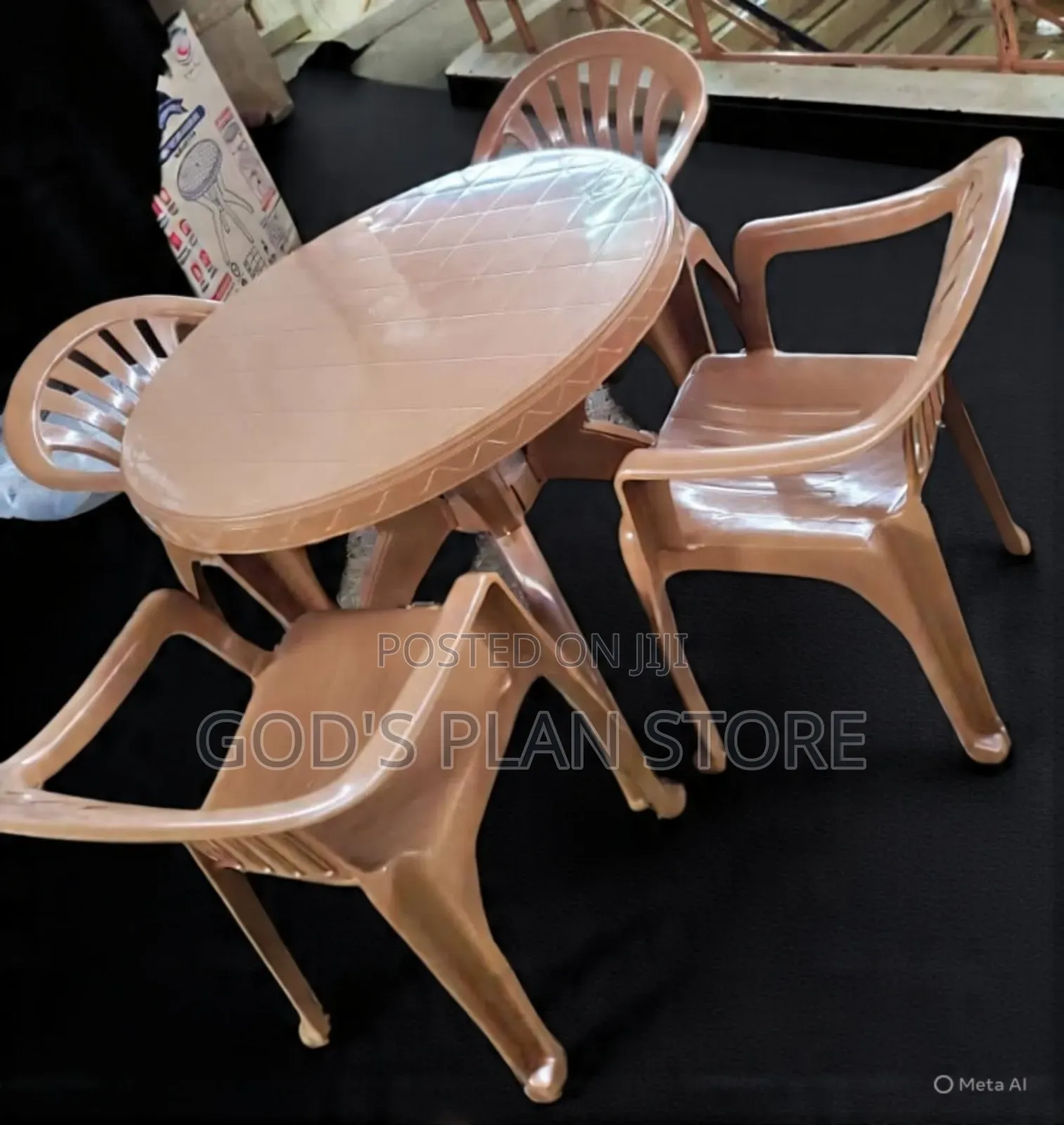 Eco Floor Plastic Chairs and Table for Hotel, Bars and Restaurant