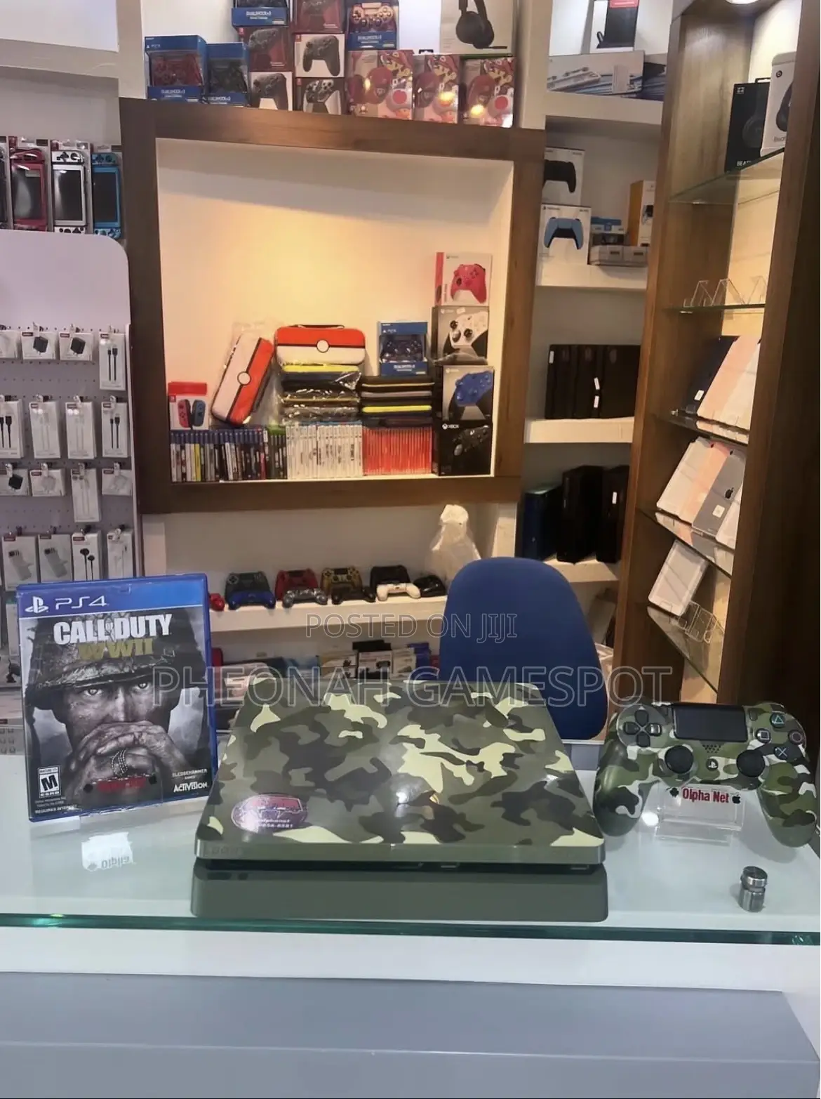 Playstation 4, 2 Pads, 15 Installed Games, Ideal for Gamers.
