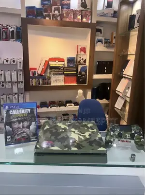 Playstation 4, 2 Pads, 15 Installed Games, Ideal for Gamers.