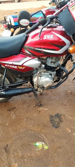 TVS HLX 125 2022 Red