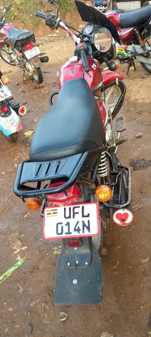 TVS HLX 125 2022 Red