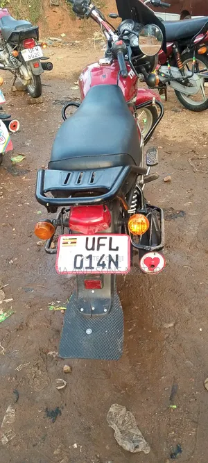TVS HLX 125 2022 Red