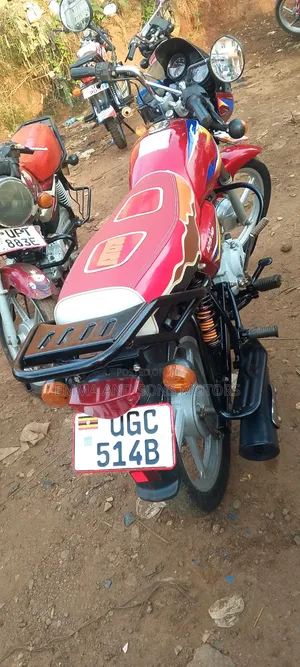Bajaj Boxer 125 2024 Red