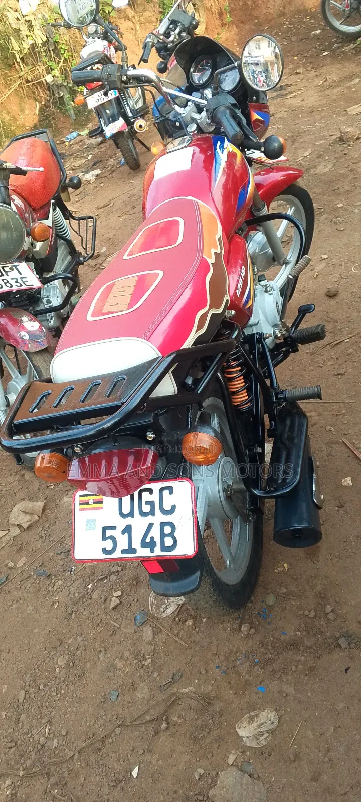 Bajaj Boxer 125 2024 Red