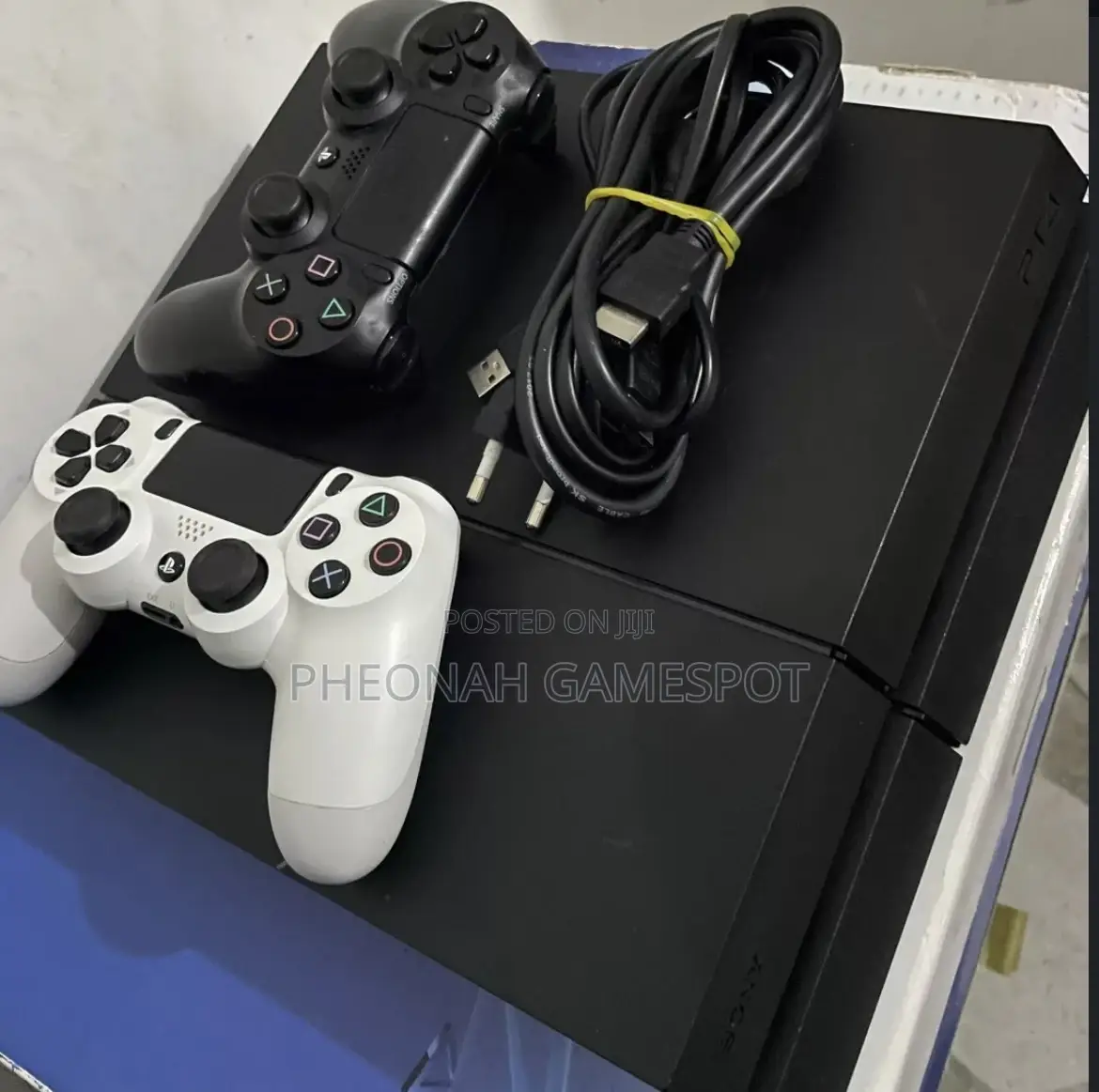 Ps4 With 2 Controllers and 14 Games, Smooth and Quick Start-Up.