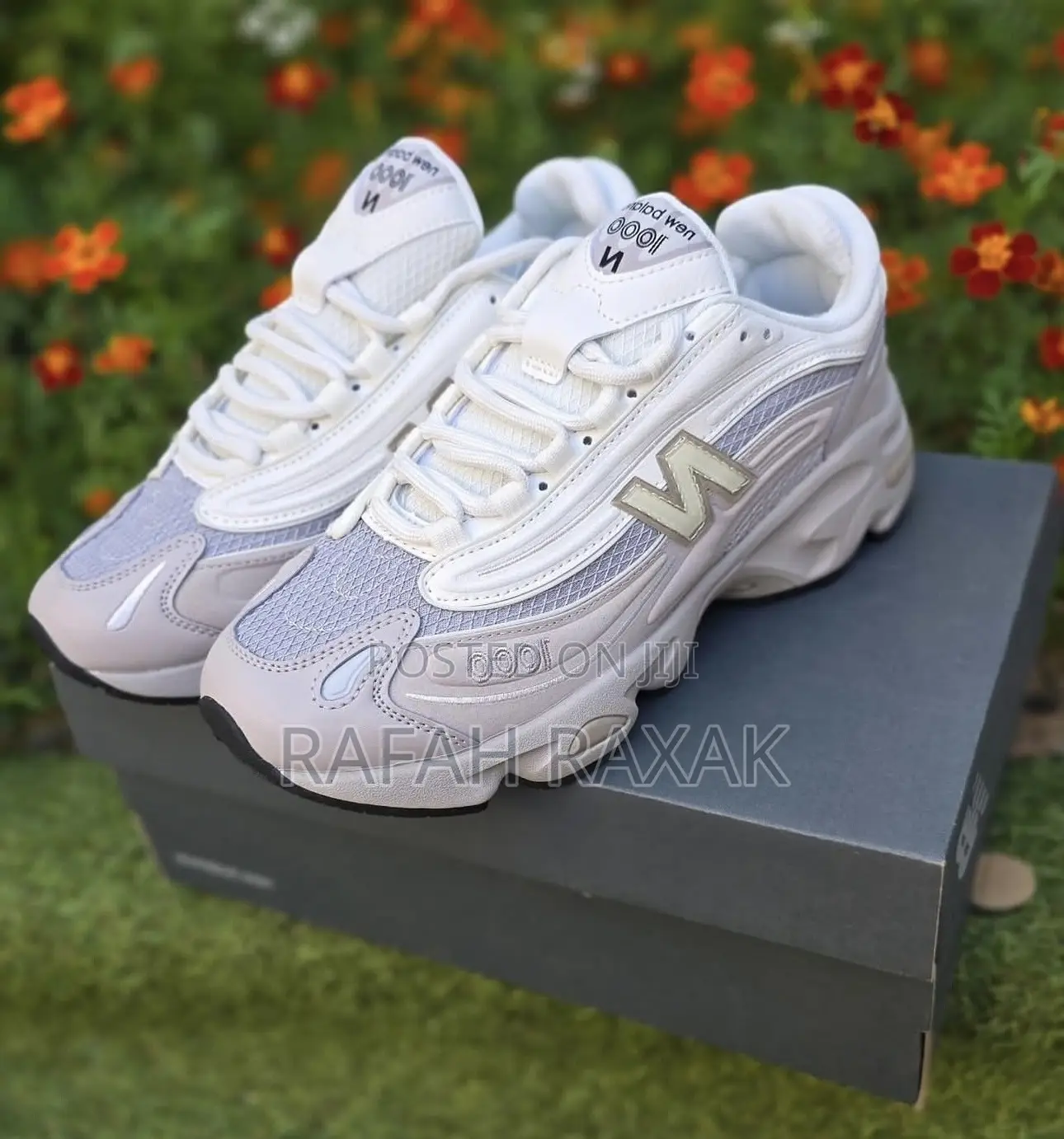 Classic Unisex Grey/White New Balance 1000 Sneakers