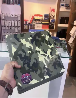 Ps4 Console, 2 Controllers and 11 Games, Smooth Daily Gameplay.