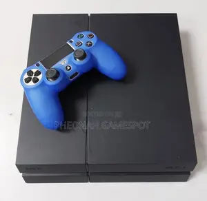 Playstation 4, 2 Pads, 20 Games Loaded, Ideal for Long Gaming Time.