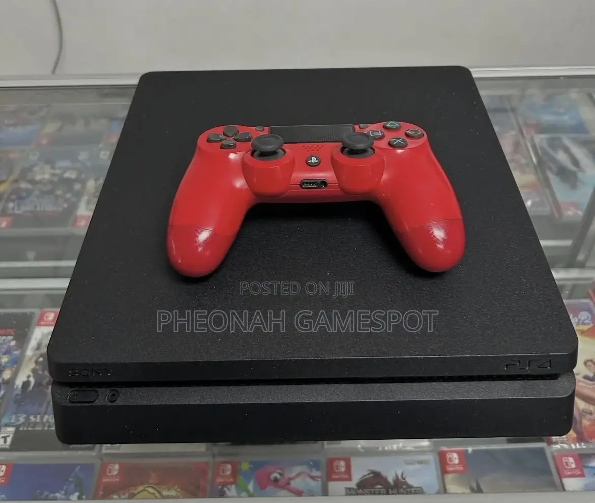 Ps4 With 2 Controllers and 13 Games Installed, Fast and Stable Set.
