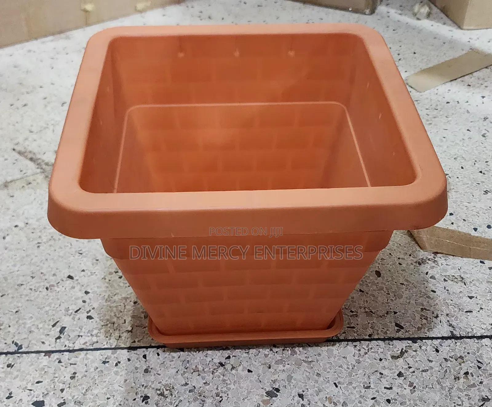 Plastic Squared Flower Pot