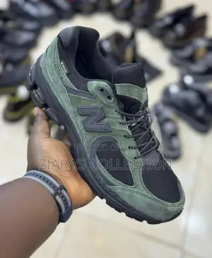New Balance 2002r Sneakers