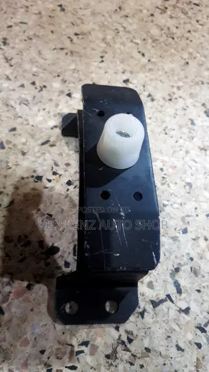 Hilux Revo Gearbox Mounting