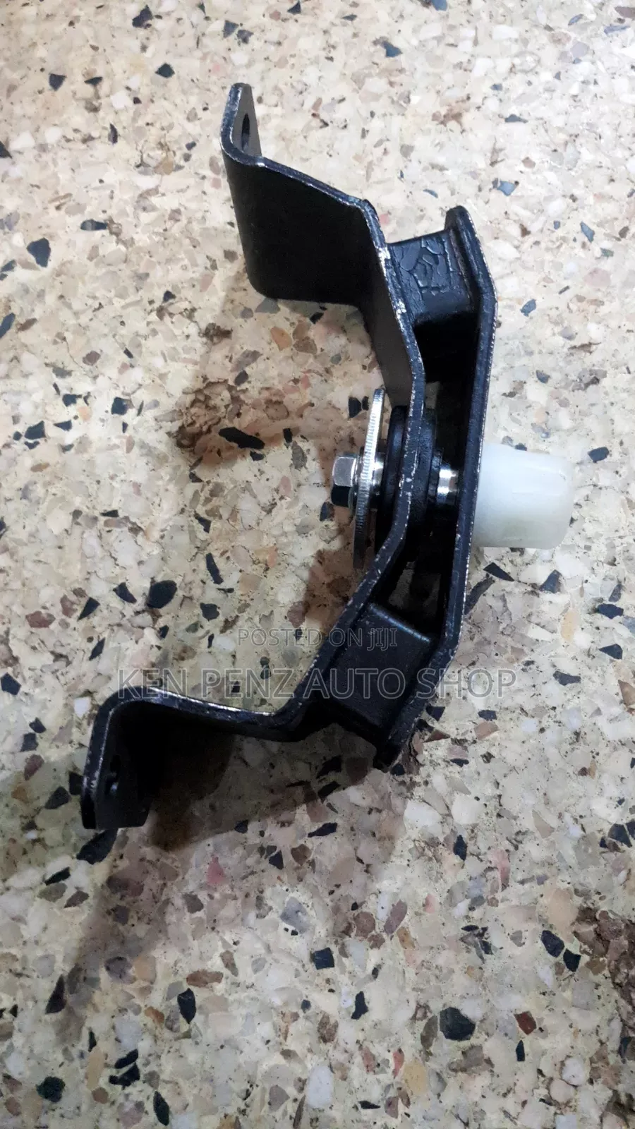 Hilux Revo Gearbox Mounting