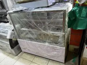 Commercial Square Cake Display Chiller Machine ; L-41”, W- 26” , 47.3”