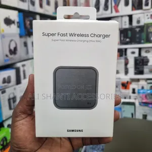 Super Fast Wireless Charger
Super Fast Wireless Charging (Max 15w)