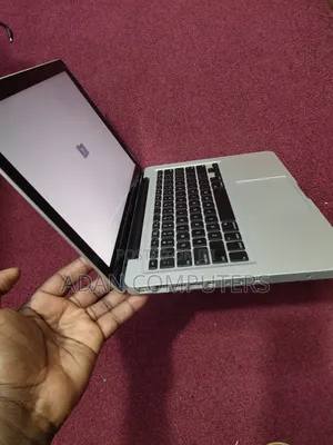 Laptop Apple MacBook Pro 3GB Intel Core 2 Duo HDD 250GB