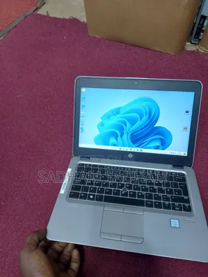 Laptop HP EliteBook 820 G3 8GB Intel Core I5 SSD 256GB