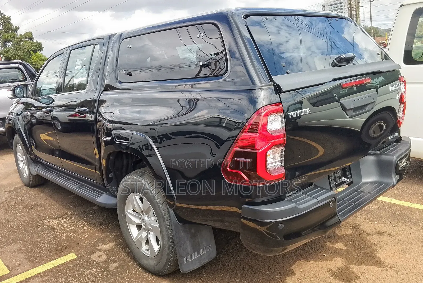 New Toyota Hilux 2024 Black