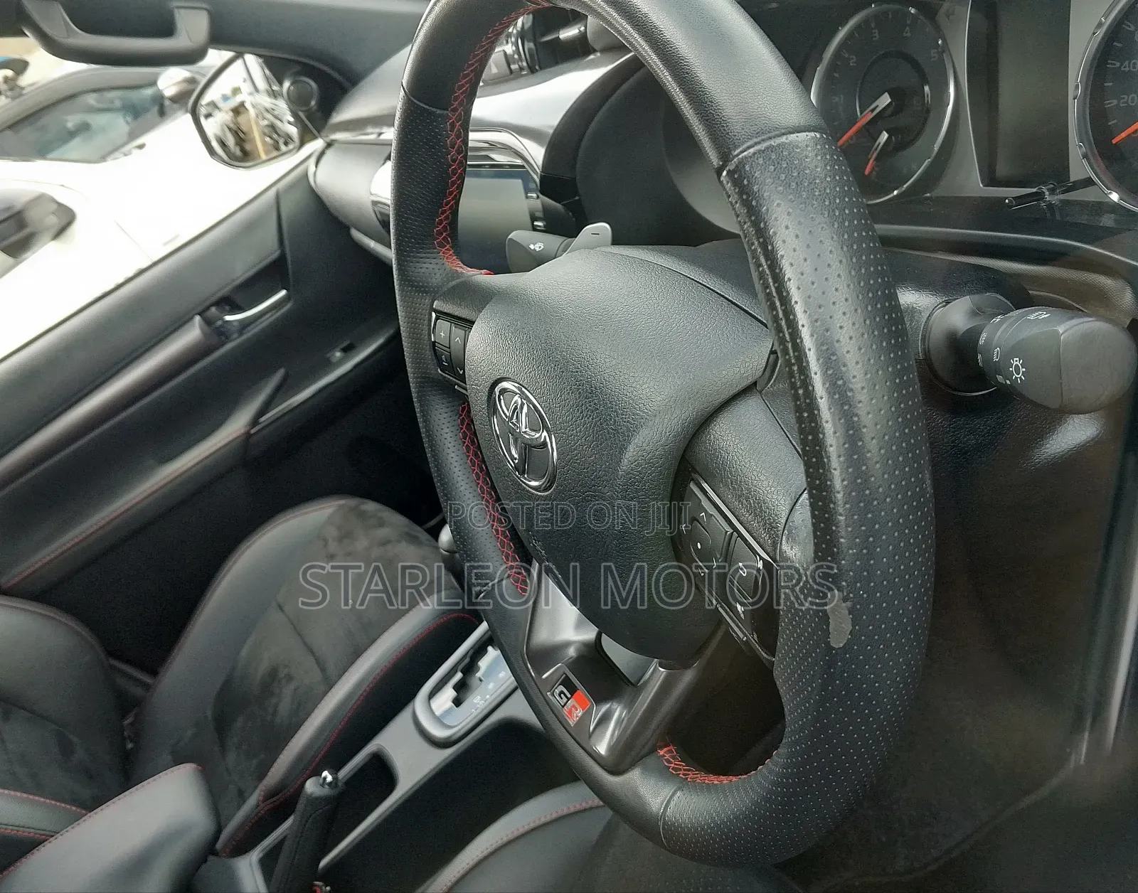 New Toyota Hilux 2024 Black
