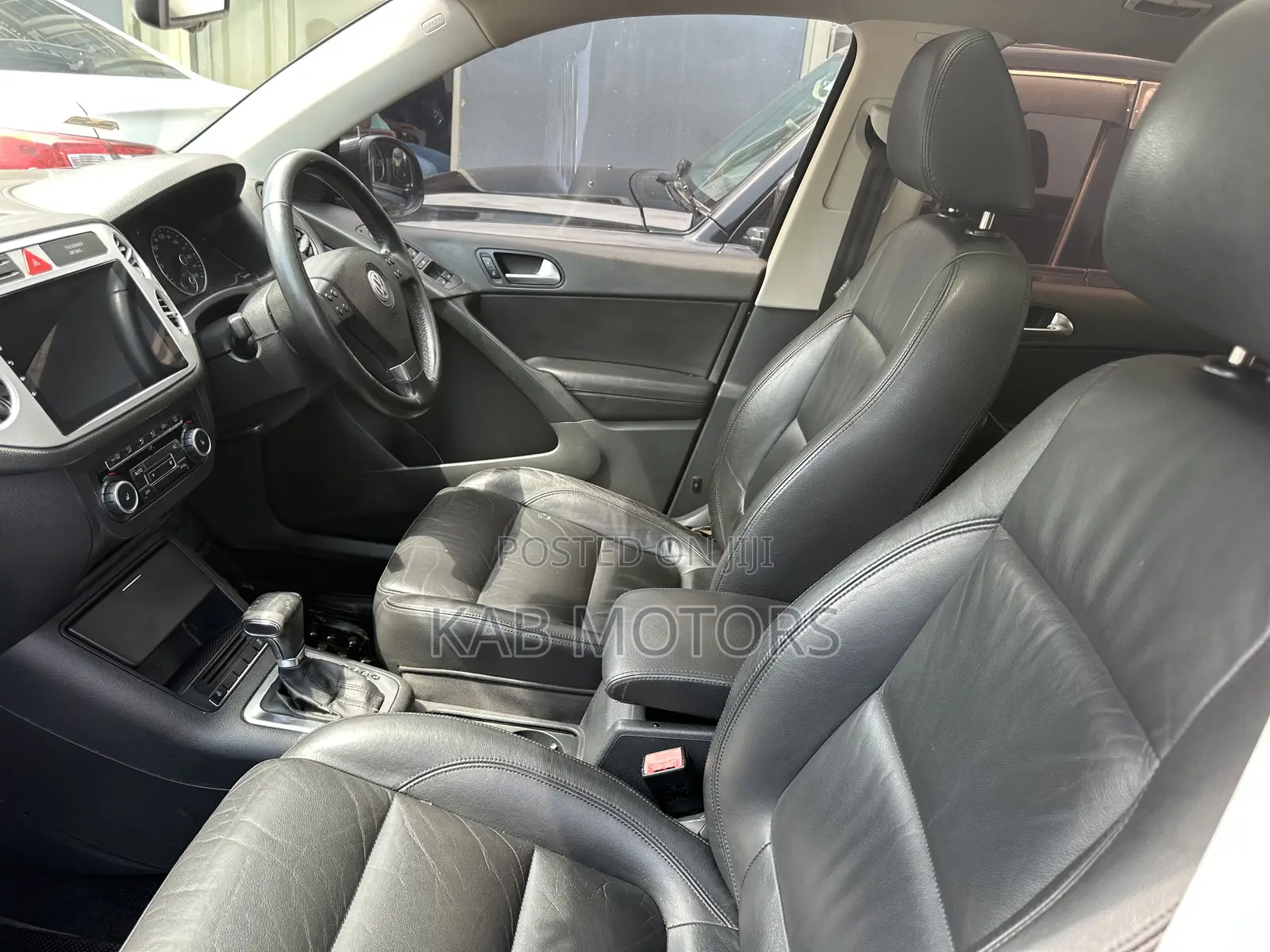 Volkswagen Tiguan 2010 Black