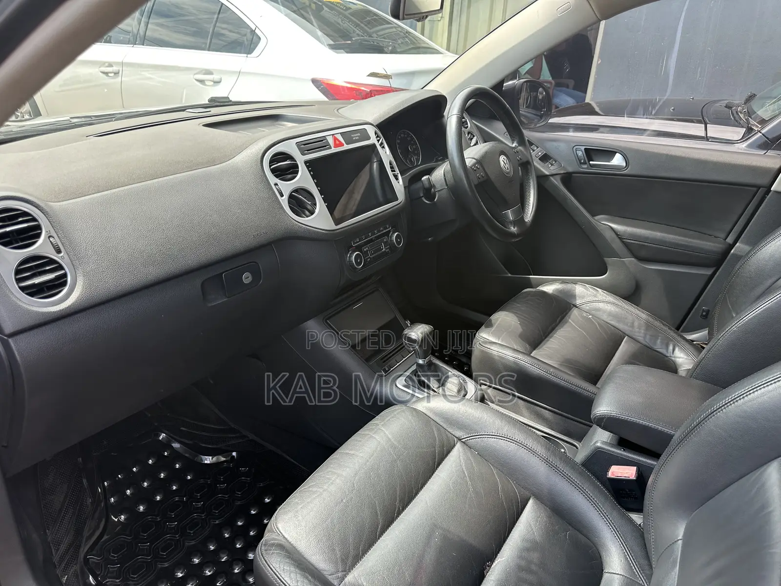 Volkswagen Tiguan 2010 Black