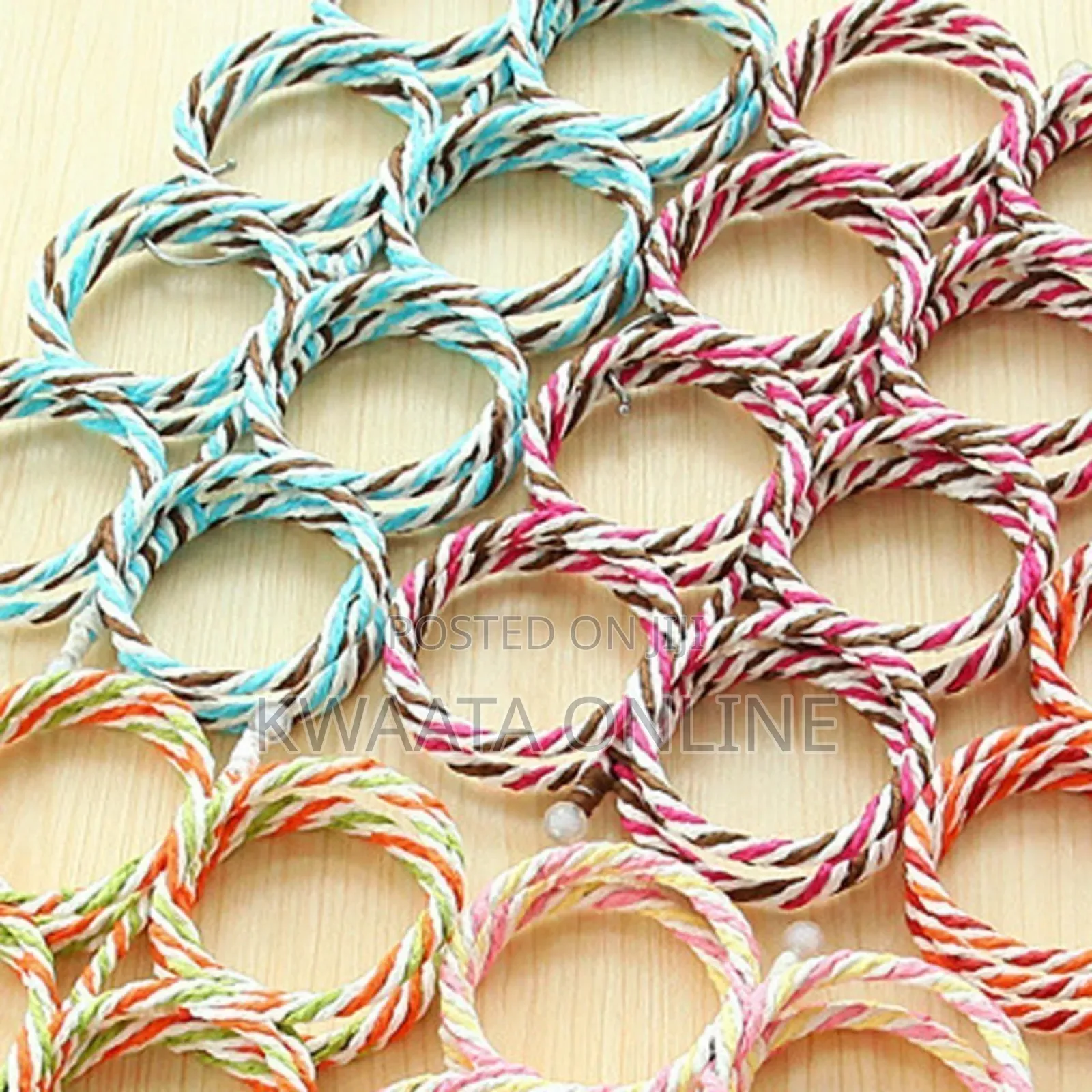 Folding Rope Hanger for Scarf, Belts, Shawls, Ties and More 28 Rings