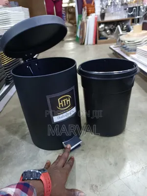 HTH 7l Foot Pedal Trash Bin