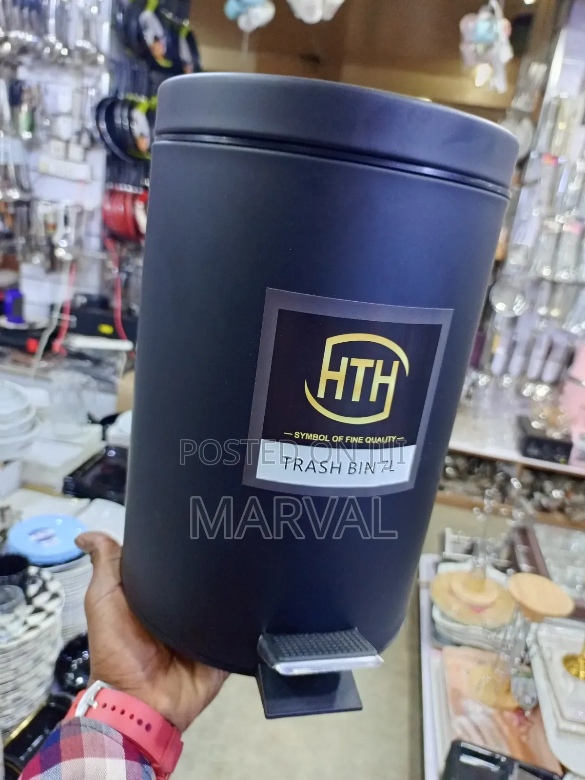 HTH 7l Foot Pedal Trash Bin