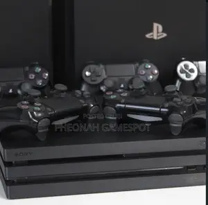 Playstation 4, 2 Pads, 14 Loaded Games, Strong Daily Performance.