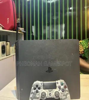 Ps4 Console, 2 Controllers and 14 Games, Ready to Enjoy Quickly.