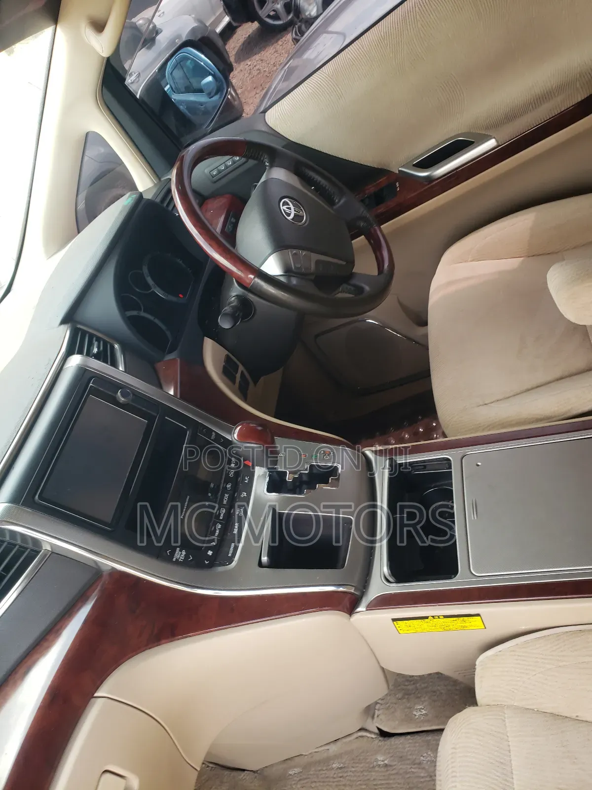 Toyota Alphard 2.4 Petrol AWD 2011 White