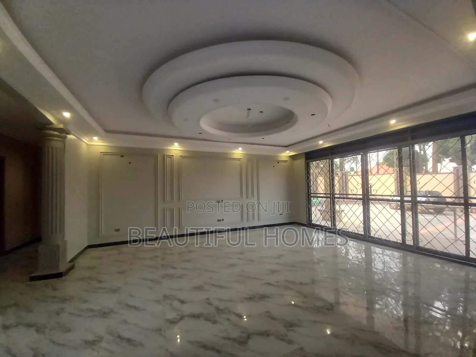 Furnished 6bdrm Mansion in Kira for sale