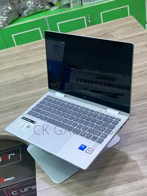 New Laptop HP Envy X360 16GB Intel Core 7 SSD 512GB