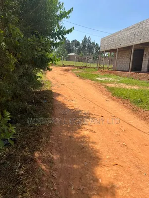 Shell Commercial House/Shops on 15 Decimals of Land in Nakwero